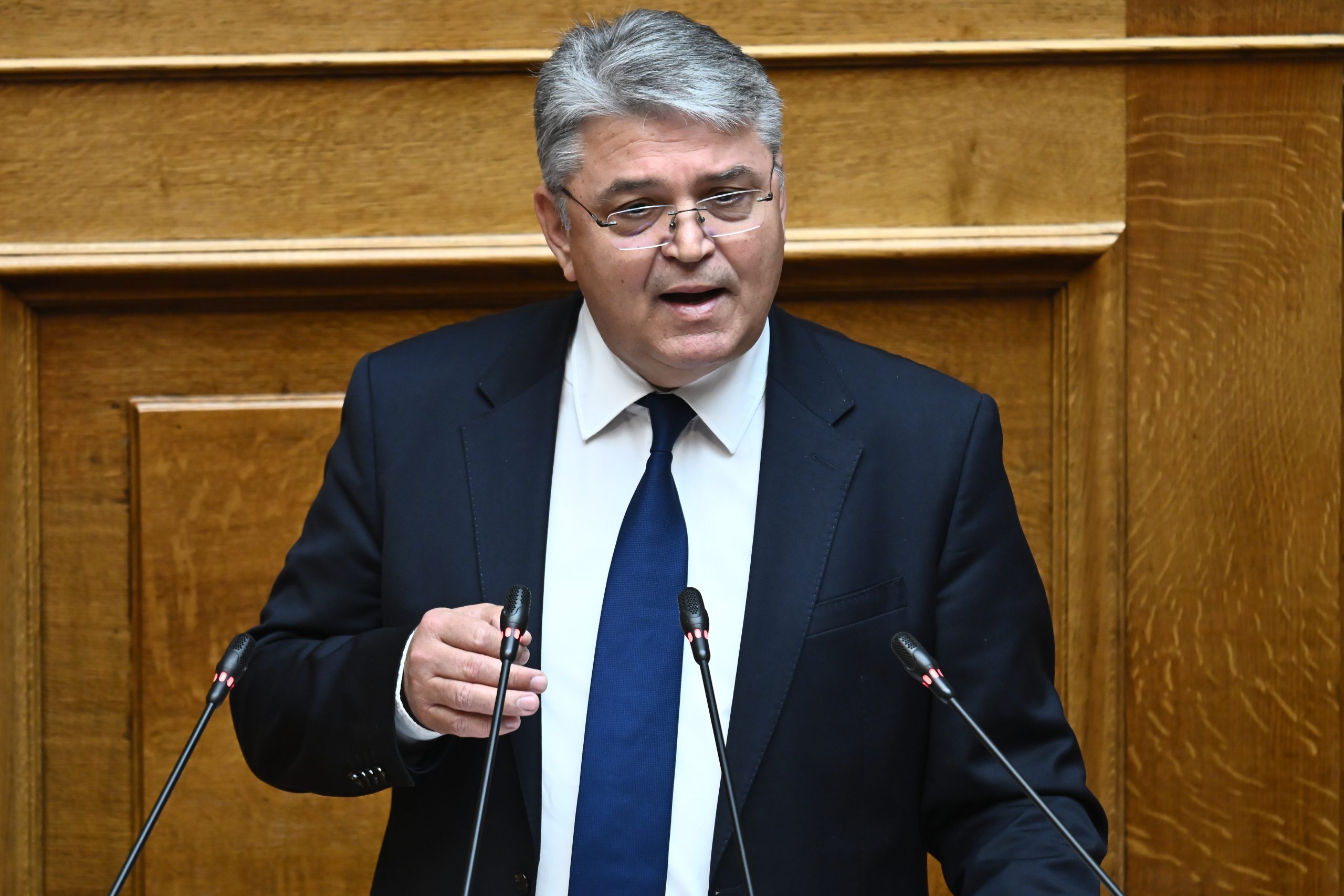 &Delta;&eta;&mu;ή&tau;&rho;&eta;&sigmaf; &Nu;&alpha;&tau;&sigma;&iota;ό&sigmaf;: Ά&mu;&alpha; &theta;έ&lambda;&epsilon;&iota; &nu;&alpha; έ&rho;&theta;&epsilon;&iota; &eta; &kappa;&upsilon;&rho;ί&alpha; &Kappa;&alpha;&rho;&upsilon;&sigma;&tau;&iota;&alpha;&nu;&omicron;ύ &sigma;&tau;&omicron; &kappa;ό&mu;&mu;&alpha; &mu;&alpha;&sigmaf; &mu;&epsilon; &tau;&alpha; &chi;&alpha;&rho;ά&sigmaf;