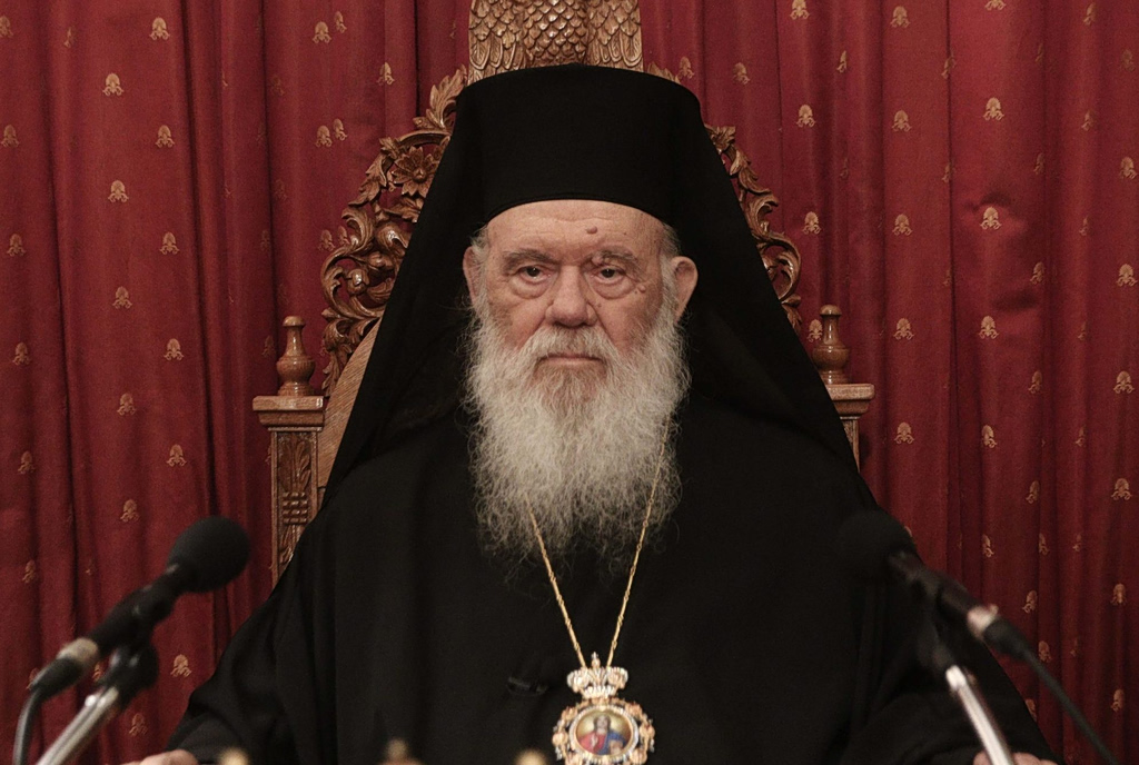 Ο Αρχιεπίσκοπος Ιερώνυμος καταδικάζει τη βεβήλωση αγάλματος Χριστού στον Λίβανο