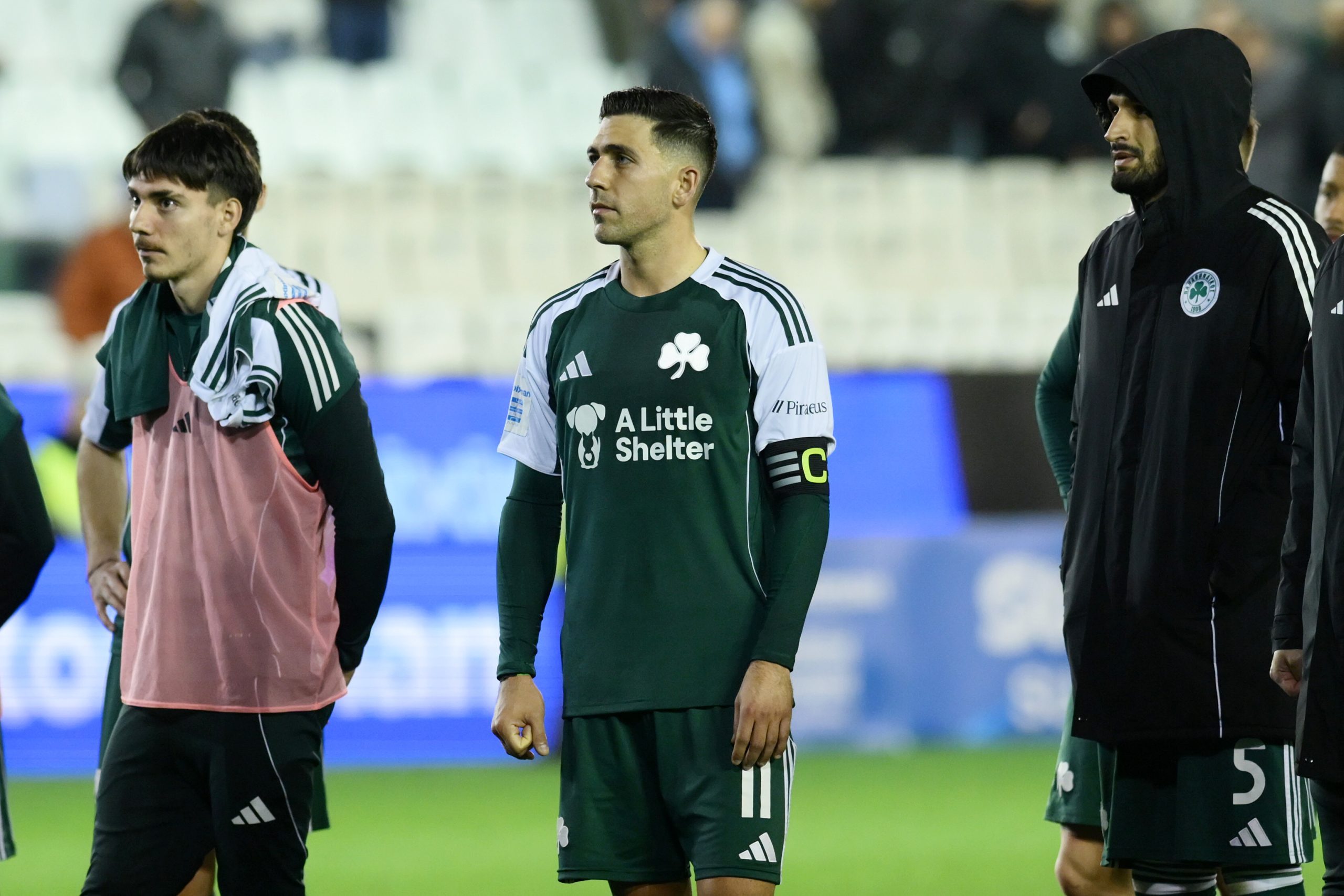 &Tau;&omicron; &laquo;&mu;&alpha;ύ&rho;&omicron; &pi;&rho;ό&beta;&alpha;&tau;&omicron;&raquo; M&pi;&alpha;&kappa;&alpha;&sigma;έ&tau;&alpha;&sigmaf; &kappa;&alpha;&iota; &eta; &sigma;&kappa;&omicron;&tau;&epsilon;&iota;&nu;ή &alpha;&nu;&tau;&alpha;&nu;ά&kappa;&lambda;&alpha;&sigma;&eta; &tau;&omicron;&upsilon; &Pi;&alpha;&nu;&alpha;&theta;&eta;&nu;&alpha;ϊ&kappa;&omicron;ύ