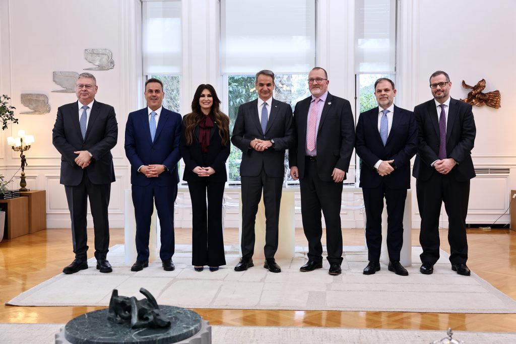 Ενεργειακό άλμα 40ετίας: Τι φέρνει η συμφωνία με τη Chevron – Όλα όσα ειπώθηκαν στο Μέγαρο Μαξίμου