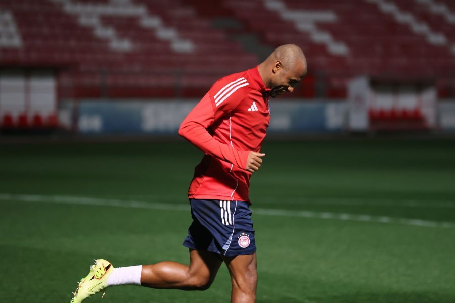 Η τελευταία προπόνηση του Ολυμπιακού πριν τη Λεβερκούζεν με ανανεωμένο Ελ Κααμπί (pics)