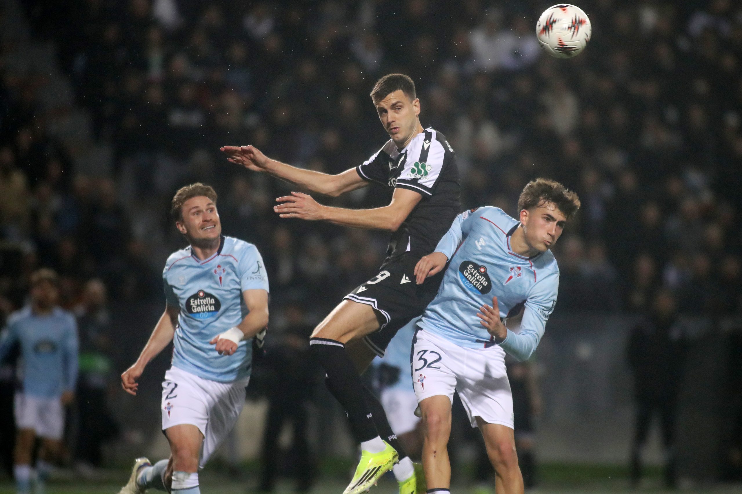 &Pi;&Alpha;&Omicron;&Kappa; &ndash; &Theta;έ&lambda;&tau;&alpha; 1-2: Ή&tau;&tau;&alpha; &mu;&epsilon; &epsilon;&lambda;&pi;ί&delta;&alpha; &gamma;&iota;&alpha; &tau;&omicron;&nu; &Pi;&Alpha;&Omicron;&Kappa; &ndash; &Tau;&omicron; &gamma;&kappa;&omicron;&lambda; &tau;&omicron;&upsilon; &Gamma;&epsilon;&rho;&epsilon;&mu;έ&gamma;&epsilon;&phi; &alpha;&phi;ή&nu;&epsilon;&iota; &alpha;&nu;&omicron;&iota;&chi;&tau;&omicron;ύ&sigmaf; &lambda;&omicron;&gamma;&alpha;&rho;&iota;&alpha;&sigma;&mu;&omicron;ύ&sigmaf;