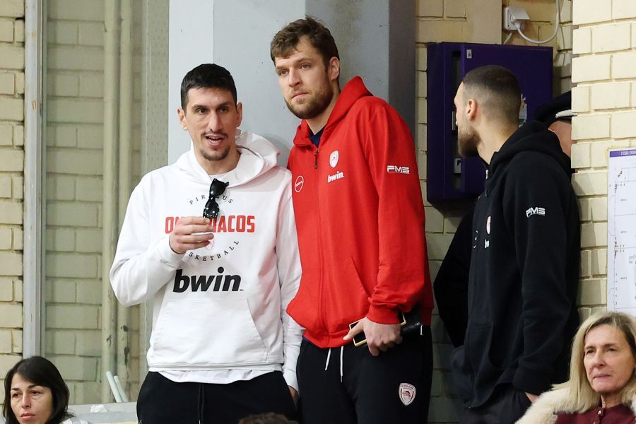 Από την Κρήτη κατευθείαν στο ΣΕΦ για… μπάσκετ οι Βεζένκοφ, Λαρεντζάκης και Νετζήπογλου