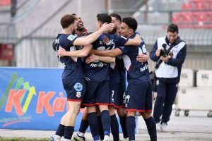 Stoiximan Super League: Σπουδαία νίκη για τον Πανσερραϊκό, βυθίζεται ο Βόλος