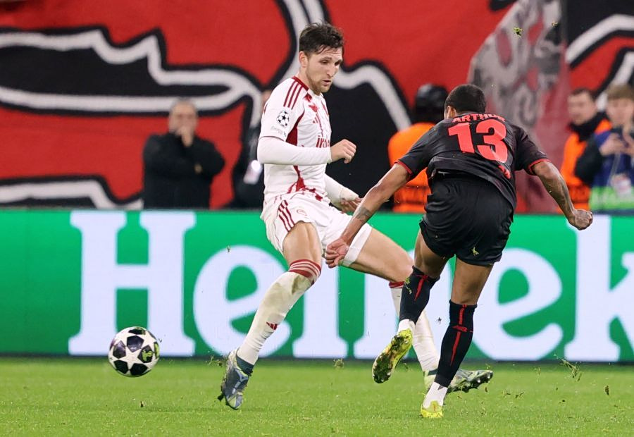 Ο Ρέτσος κάνει του …κεφαλιού του και κερδίζει τις εντυπώσεις