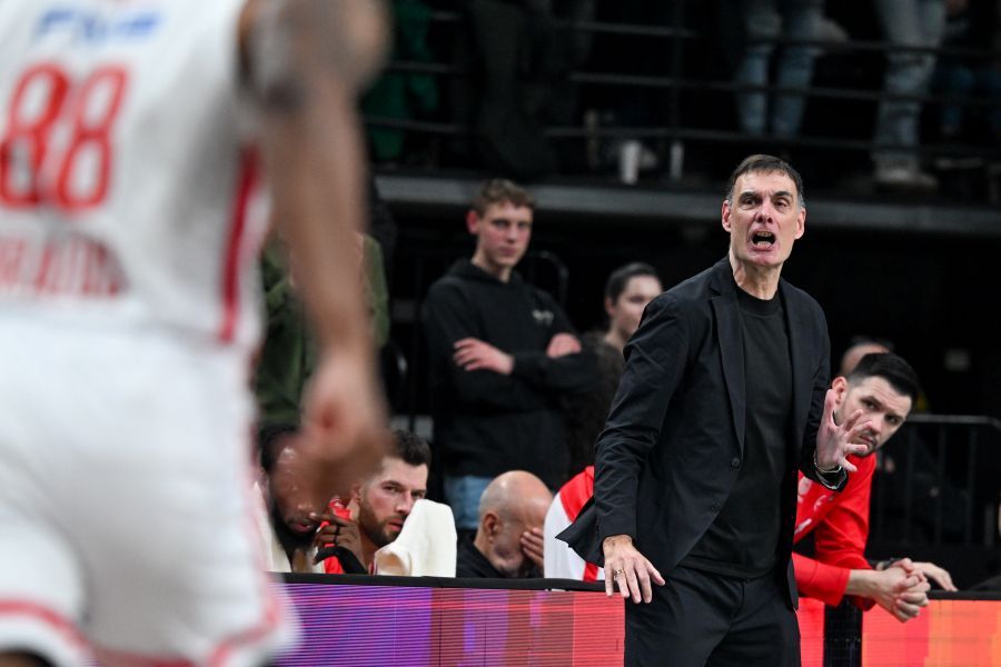 Μπαρτζώκας: «Αν παίζαμε δύο ημέρες αργότερα, ο Βεζένκοβ θα έπαιζε»