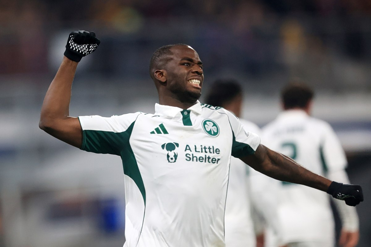 &Beta;&alpha;&theta;&mu;&omicron;&lambda;&omicron;&gamma;ί&alpha; UEFA: &Omicron; &Pi;&alpha;&nu;&alpha;&theta;&eta;&nu;&alpha;ϊ&kappa;ό&sigmaf; &kappa;&rho;ά&tau;&eta;&sigma;&epsilon; &laquo;&zeta;&omega;&nu;&tau;&alpha;&nu;ή&raquo; &tau;&eta;&nu; &Epsilon;&lambda;&lambda;ά&delta;&alpha; &gamma;&iota;&alpha; &tau;&omicron; Top-10