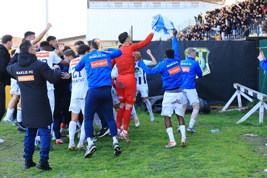 Ξέφρενοι πανηγυρισμοί στα αποδυτήρια του Ηρακλή για την άνοδο (video)