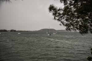 Νέο έκτακτο δελτίο καιρού – «Πορτοκαλί» προειδοποίηση για καταιγίδες, θυελλώδεις ανέμους και αφρικανική σκόνη