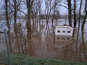 Πνίγεται ο Έβρος – Πλημμύρισαν 100.000 στρέμματα, χιλιάδες άνθρωποι σε απόγνωση