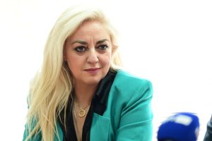 Άννα Στρατινάκη: Τι απαντά στα δημοσιεύματα περί εμπλοκής της στην υπόθεση Παναγόπουλου