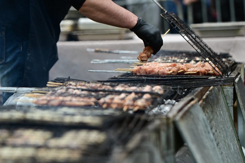 Το μυστικό για κρέας που λιώνει στο στόμα – Πώς η Τσικνοπέμπτη σας θα είναι επική