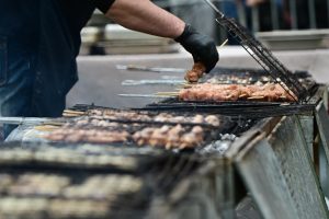 Το μυστικό για κρέας που λιώνει στο στόμα – Πώς η Τσικνοπέμπτη σας θα είναι επική