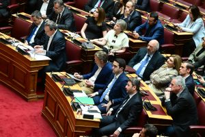 Σύμπλευση ΠΑΣΟΚ, ΣΥΡΙΖΑ και Νέας Αριστεράς – Κοινή πρόταση νόμου για τον πρωτογενή τομέα