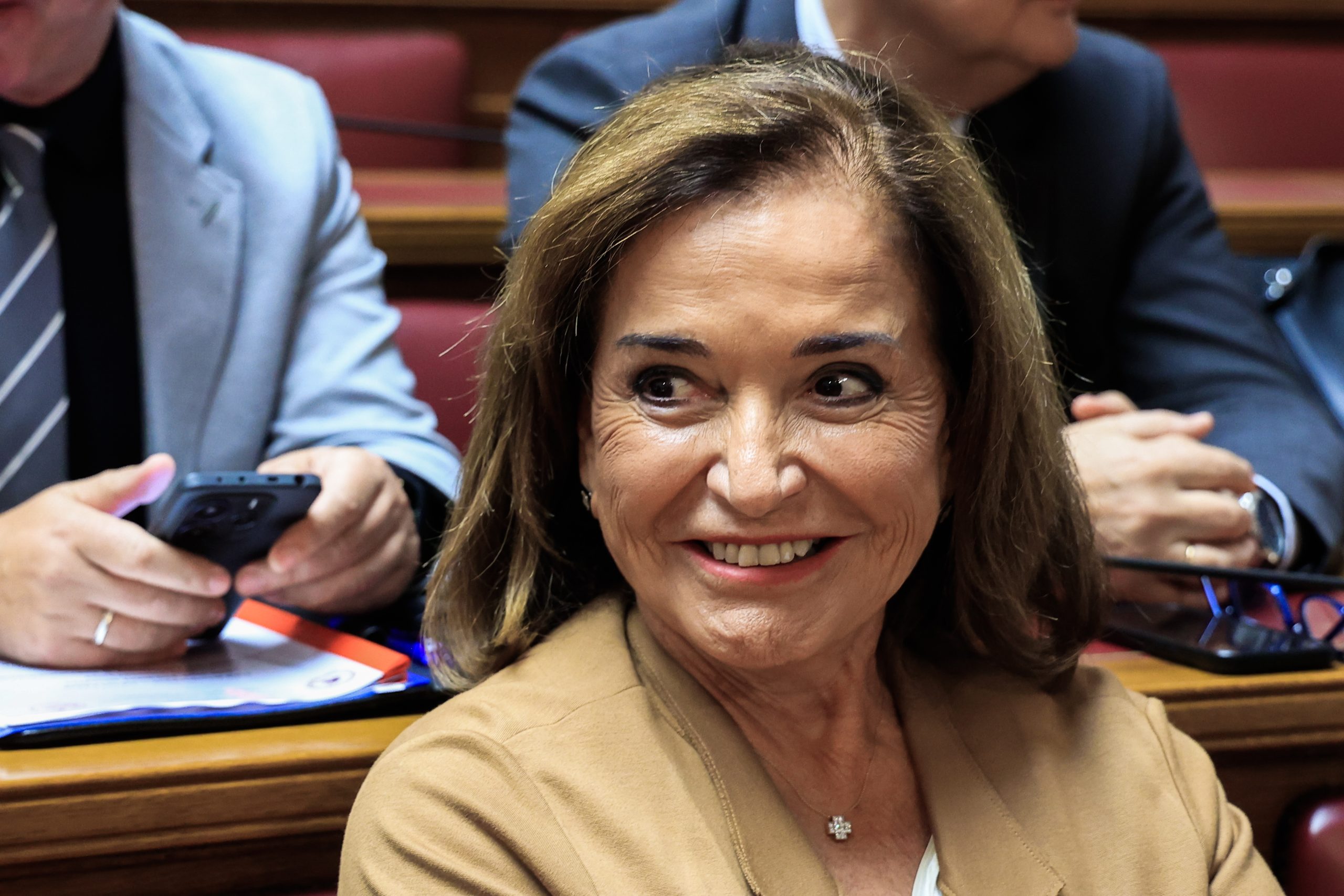 &Nu;&tau;ό&rho;&alpha; &Mu;&pi;&alpha;&kappa;&omicron;&gamma;&iota;ά&nu;&nu;&eta; &sigma;&tau;&omicron; Face2Face &gamma;&iota;&alpha; &tau;&eta; &mu;ά&chi;&eta; &mu;&epsilon; &tau;&omicron;&nu; &kappa;&alpha;&rho;&kappa;ί&nu;&omicron; &kappa;&alpha;&iota; &tau;&omicron; &mu;ή&nu;&upsilon;&mu;&alpha; &pi;&omicron;&upsilon; &sigma;&tau;έ&lambda;&nu;&epsilon;&iota;