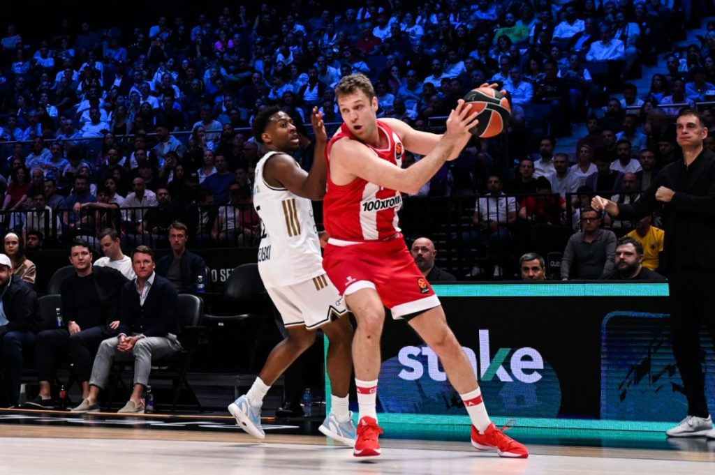 Ντουμπάι – Ολυμπιακός 108-98: «Λύγισαν» στην παράταση οι ερυθρόλευκοι