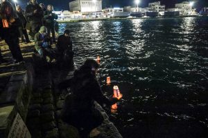 Χίος: Αναζητούνται απαντήσεις για την τραγωδία – «Σοβαρές κακώσεις ήταν αυτές που τους οδήγησαν στον θάνατο»