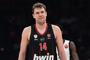 Βεζένκοφ: «Κάθε εβδομάδα πρέπει να δίνουμε το 100%»