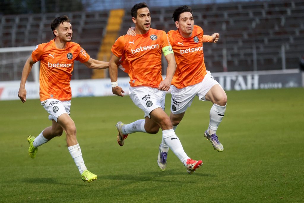 Λεβαδειακός – ΟΦΗ 0-1: Στον τελικό του Κυπέλλου οι Κρητικοί των 10 παικτών! (vids)