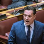 Βουλή: Στα άκρα η κόντρα μεταξύ Κωνσταντοπούλου και Γεωργιάδη — «Άθλιο υποκείμενο» – «Φτάνει με τις διακοπές αυτής της γελοίας»