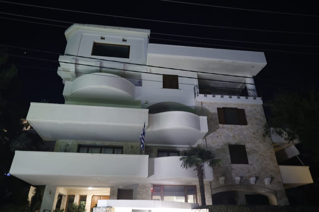 Τραγωδία με δύο εργάτες νεκρούς από ηλεκτροπληξία στη Βάρη – Συγκλονίζουν οι γονείς τους