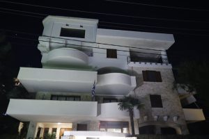 Τραγωδία με δύο εργάτες νεκρούς από ηλεκτροπληξία στη Βάρη – Συγκλονίζουν οι γονείς τους