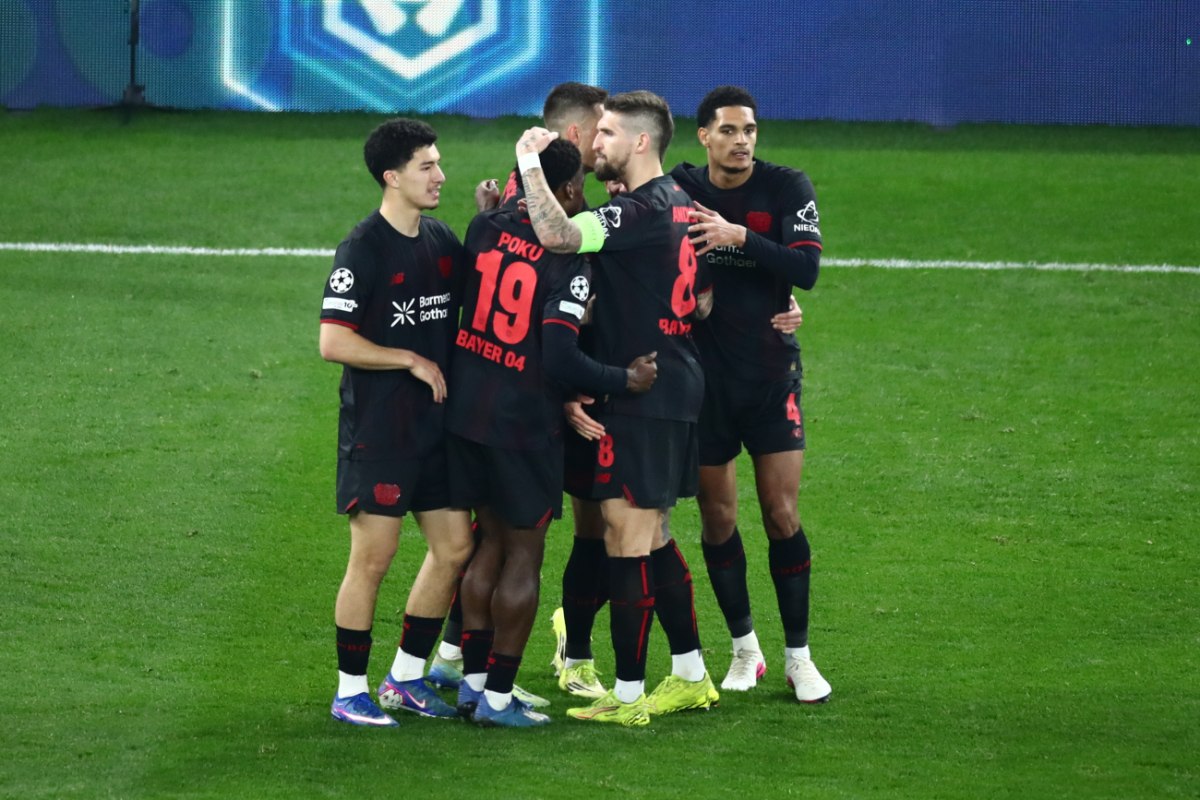 &Omicron; &Sigma;&iota;&kappa; ά&nu;&omicron;&iota;&xi;&epsilon; &tau;&omicron; &sigma;&kappa;&omicron;&rho; &gamma;&iota;&alpha; &tau;&eta;&nu; &Lambda;&epsilon;&beta;&epsilon;&rho;&kappa;&omicron;ύ&zeta;&epsilon;&nu; (0-1, vid)