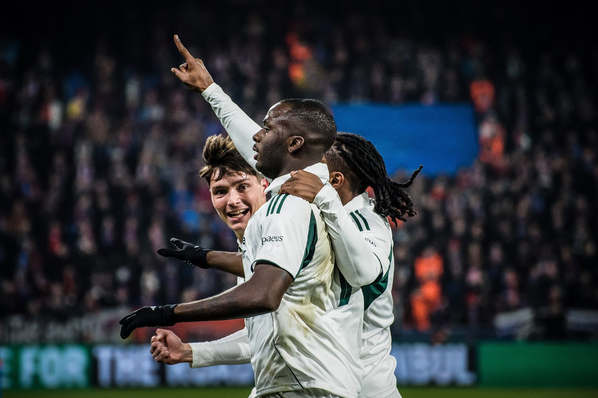 &Eta; &Mu;&pi;έ&tau;&iota;&sigmaf; &alpha;&nu;&tau;ί&pi;&alpha;&lambda;&omicron;&sigmaf; &tau;&omicron;&upsilon; &Pi;&alpha;&nu;&alpha;&theta;&eta;&nu;&alpha;ϊ&kappa;&omicron;ύ &sigma;&tau;&omicron;&upsilon;&sigmaf; &laquo;16&raquo; &tau;&omicron;&upsilon; Europa League