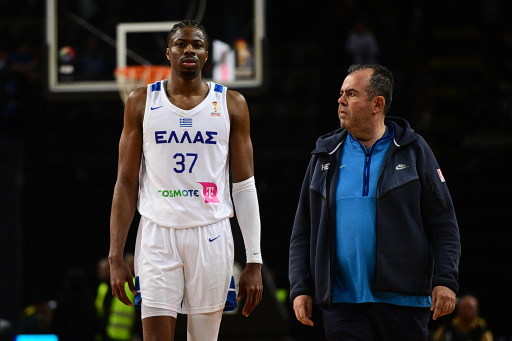 Αντετοκούνμπο: «Μας έλειψε η ενέργεια – Δεν είναι δικαιολογία ότι δεν προπονηθήκαμε όλοι μαζί»