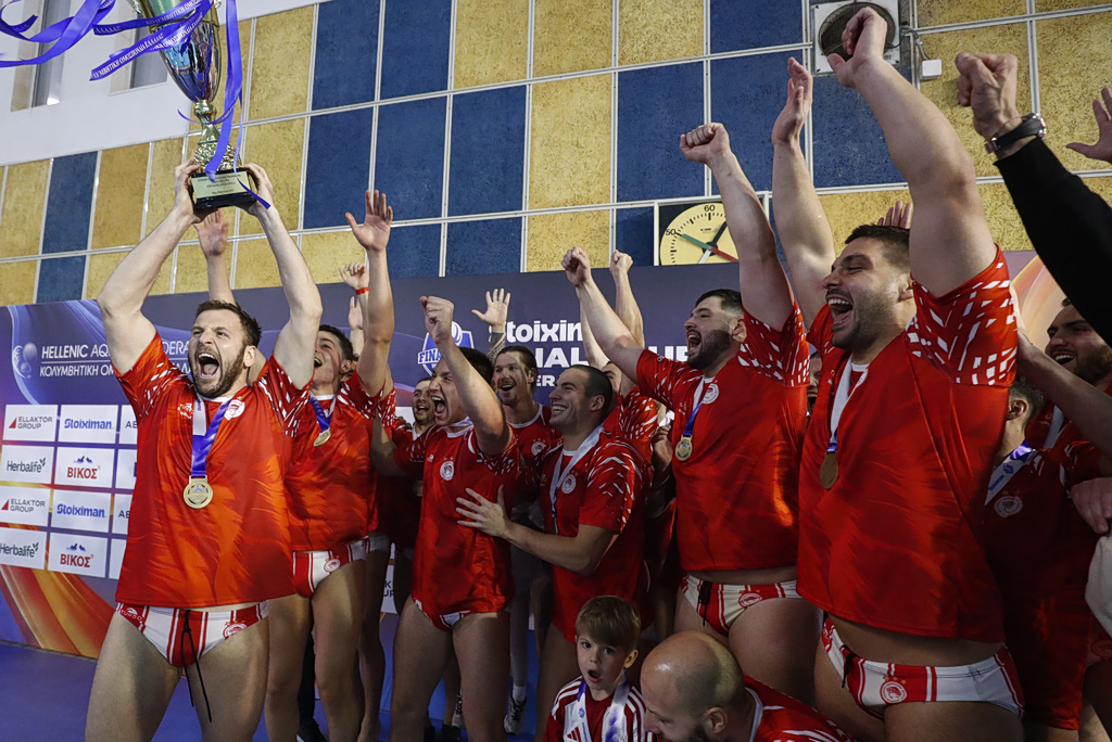Η ΠΑΕ Ολυμπιακός συγχαίρει την ομάδα πόλο ανδρών για το Κύπελλο