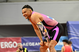 Απίστευτος Καραλής: Θρυλική επίδοση με 6,07μ και νέο πανελλήνιο ρεκόρ κλειστού στίβου