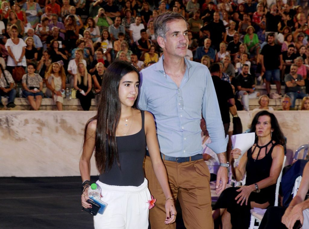 Η κόρη του Κώστα Μπακογιάννη «σπάει» ρεκόρ στα 17 της – Πανελλήνιο ρεκόρ στα 60 μ. εμπόδια