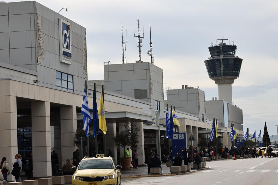 &Upsilon;&Pi;&Alpha;: &Alpha;&pi;&omicron;&kappa;&alpha;&tau;&alpha;&sigma;&tau;ά&theta;&eta;&kappa;&epsilon; &eta; &beta;&lambda;ά&beta;&eta; &pi;&omicron;&upsilon; &epsilon;&pi;&eta;&rho;έ&alpha;&zeta;&epsilon; &tau;&alpha; &rho;&alpha;&nu;&tau;ά&rho; &sigma;&tau;&omicron; &alpha;&epsilon;&rho;&omicron;&delta;&rho;ό&mu;&iota;&omicron; &Epsilon;&lambda;&epsilon;&upsilon;&theta;έ&rho;&iota;&omicron;&sigmaf; &Beta;&epsilon;&nu;&iota;&zeta;έ&lambda;&omicron;&sigmaf;