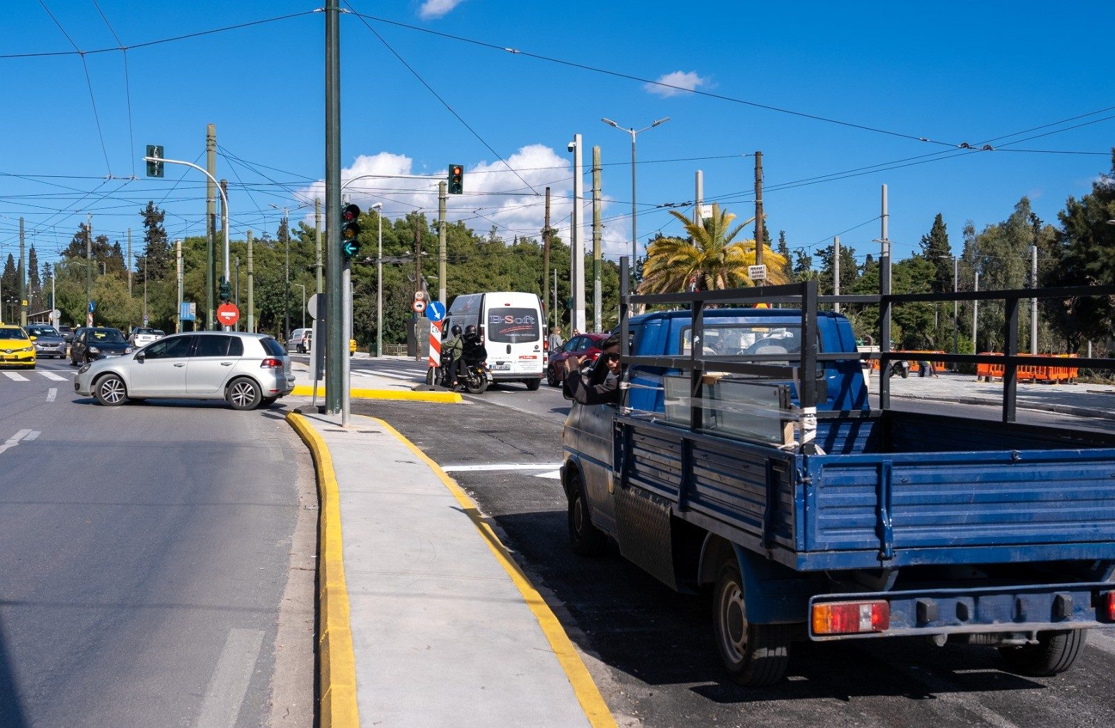 &Sigma;&epsilon; &lambda;&epsilon;&iota;&tau;&omicron;&upsilon;&rho;&gamma;ί&alpha; &eta; &kappa;&upsilon;&kappa;&lambda;&omicron;&phi;&omicron;&rho;&iota;&alpha;&kappa;ή &rho;ύ&theta;&mu;&iota;&sigma;&eta; &pi;&omicron;&upsilon; &epsilon;&pi;&iota;&tau;&rho;έ&pi;&epsilon;&iota; &tau;&eta;&nu; &alpha;&nu;&alpha;&sigma;&tau;&rho;&omicron;&phi;ή &sigma;&tau;&eta; &Lambda;&epsilon;&omega;&phi;ό&rho;&omicron; &Alpha;&mu;&alpha;&lambda;ί&alpha;&sigmaf;
