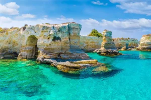 Ιταλία: Ανήμερα του Αγίου Βαλεντίνου κατέρρευσε η εμβληματική Αψίδα των Εραστών