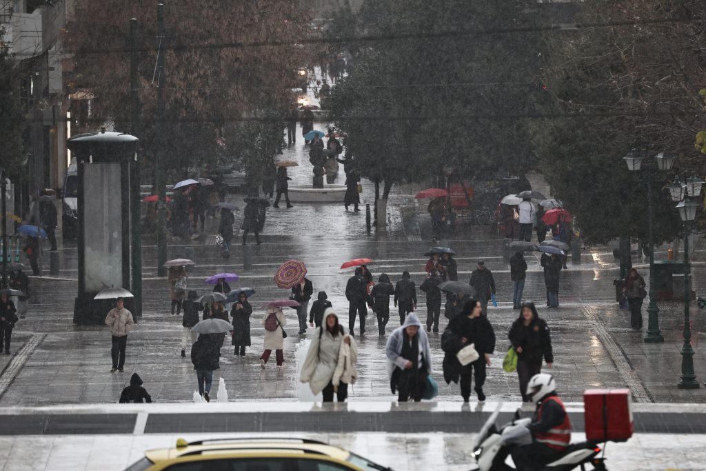 Με τι καιρό θα κάνουμε Τσικνοπέμπτη – Πού θα πέσουν καταιγίδες