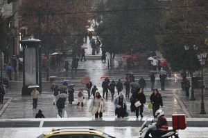 Με τι καιρό θα κάνουμε Τσικνοπέμπτη – Πού θα πέσουν καταιγίδες