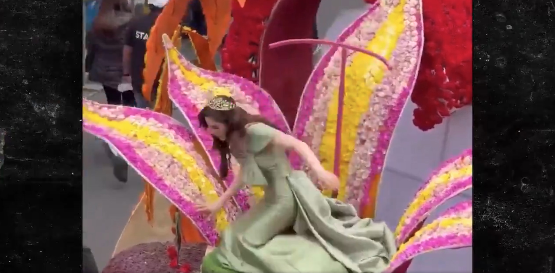 &Epsilon;&kappa;&omicron;&upsilon;&alpha;&delta;ό&rho;: &Kappa;&alpha;&tau;έ&rho;&rho;&epsilon;&upsilon;&sigma;&epsilon; &eta; &Mu;&iota;&sigmaf; &Upsilon;&phi;ή&lambda;&iota;&omicron;&sigmaf; &epsilon;&nu;ώ &beta;&rho;&iota;&sigma;&kappa;ό&tau;&alpha;&nu; &pi;ά&nu;&omega; &sigma;&epsilon; ά&rho;&mu;&alpha; &kappa;&alpha;&tau;ά &tau;&eta; &delta;&iota;ά&rho;&kappa;&epsilon;&iota;&alpha; &phi;&epsilon;&sigma;&tau;&iota;&beta;ά&lambda;