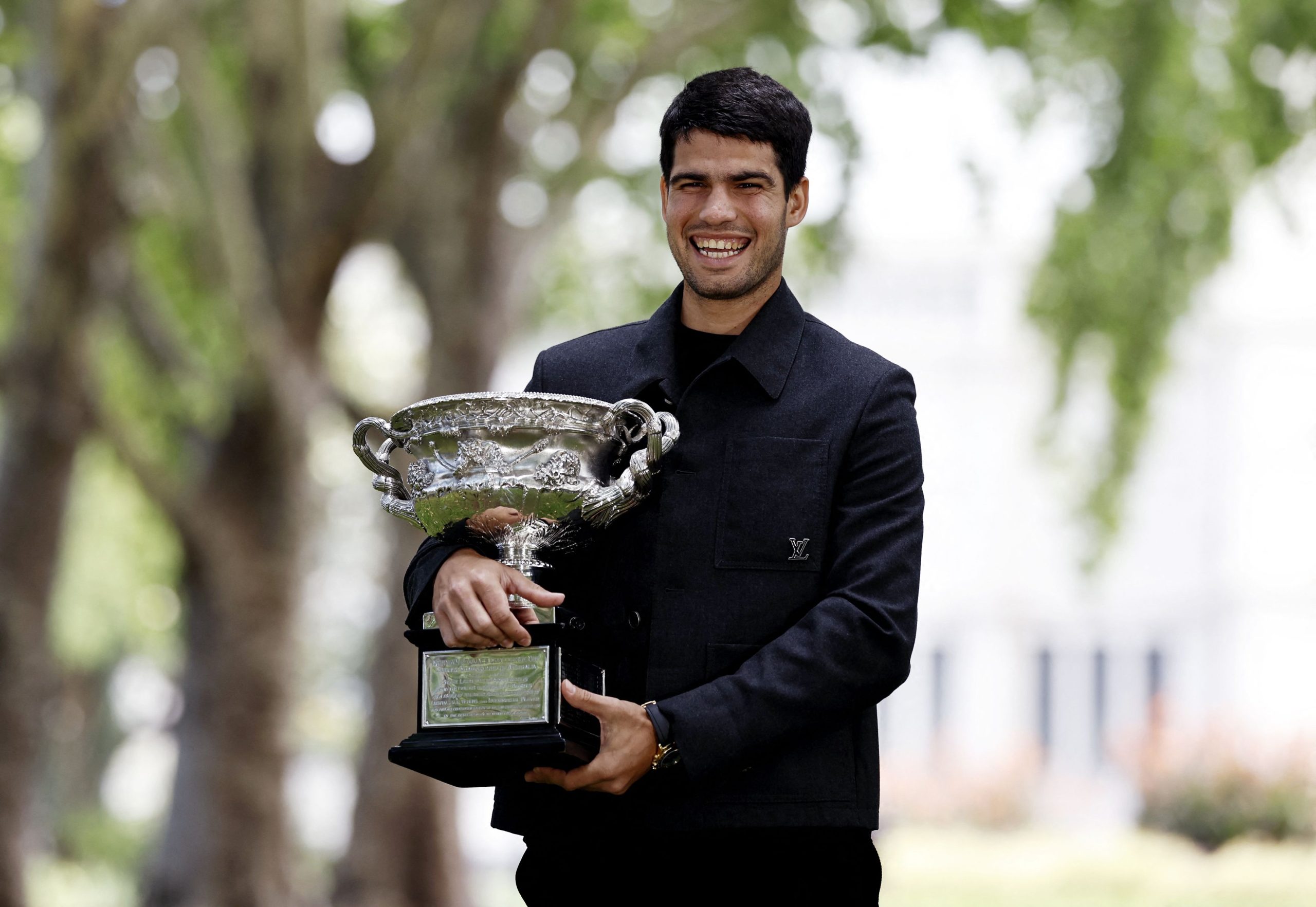 &Kappa;ά&rho;&lambda;&omicron;&sigmaf; &Alpha;&lambda;&kappa;&alpha;&rho;ά&theta;: M&pi;&omicron;&rho;&epsilon;ί &nu;&alpha; &gamma;ί&nu;&epsilon;&iota; &omicron; &kappa;&omicron;&rho;&upsilon;&phi;&alpha;ί&omicron;&sigmaf; ό&lambda;&omega;&nu; &tau;&omega;&nu; &epsilon;&pi;&omicron;&chi;ώ&nu;;