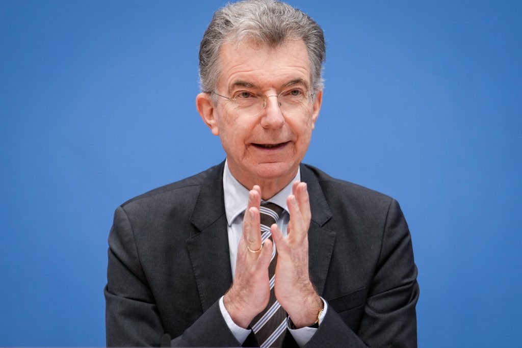 Κρίστοφ Χόισγκεν: Η αυτοεπιβεβαίωση της Ευρώπης στην επικείμενη Σύνοδο Ασφάλειας στο Μόναχο