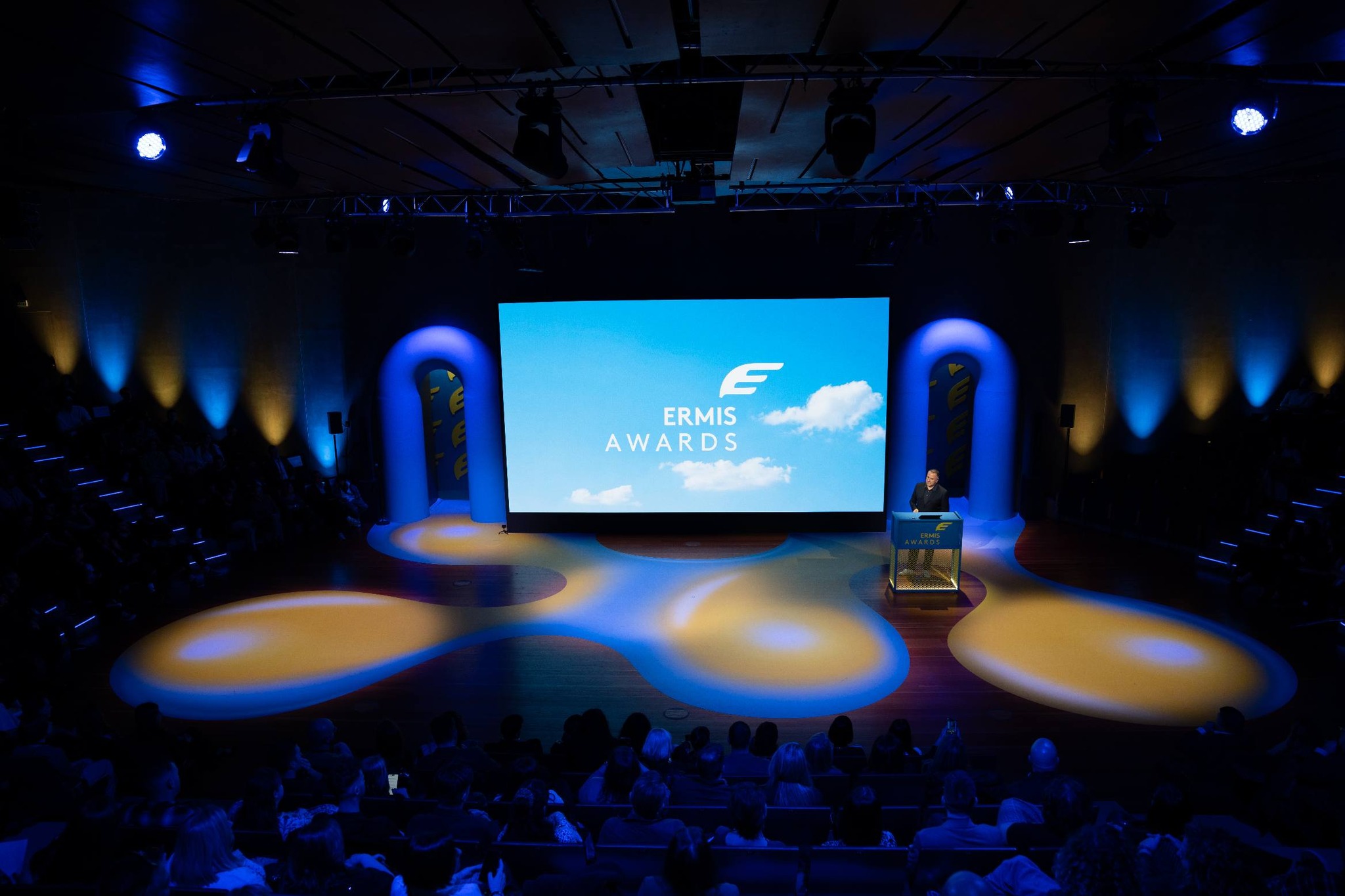 &Sigma;&eta;&mu;&alpha;&nu;&tau;&iota;&kappa;ή &delta;&iota;ά&kappa;&rho;&iota;&sigma;&eta; &gamma;&iota;&alpha; &tau;&omicron; megatv.com &sigma;&tau;&alpha; &phi;&epsilon;&tau;&iota;&nu;ά Ermis Awards