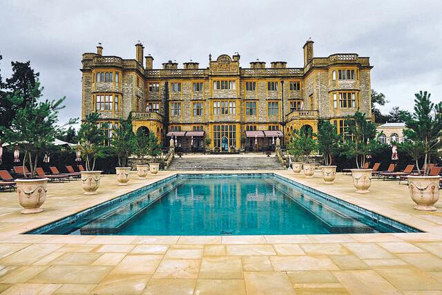 Estelle Manor: Ονειρική πολυτέλεια για λίγους στο πιο αστραφτερό ξενοδοχείο του κόσμου