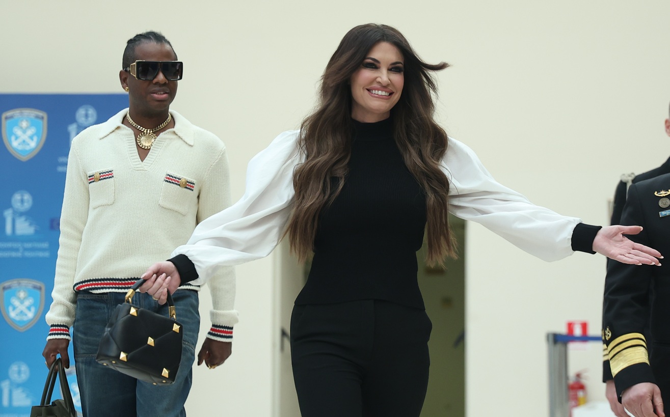 &Omicron; Fancy James, &omicron; &sigma;&tau;&upsilon;&lambda;ί&sigma;&tau;&alpha;&sigmaf; &tau;&eta;&sigmaf; &Kappa;ί&mu;&pi;&epsilon;&rho;&lambda;&iota; &Gamma;&kappa;ί&phi;&lambda;&omicron;&iota;&lambda;&nu;&tau;, &sigma;&tau;&omicron; J2US!