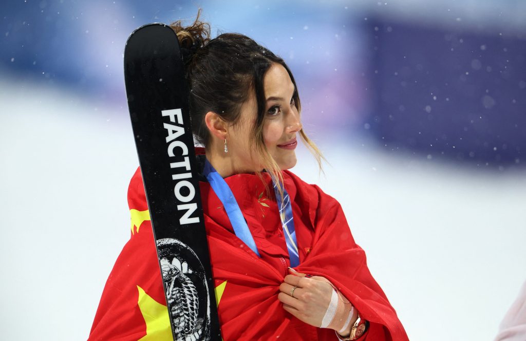 Είναι μια σούπερ σταρ των Ολυμπιακών Αγώνων – και δεν σκοπεύει πλέον να μένει σιωπηλή απέναντι στο μίσος