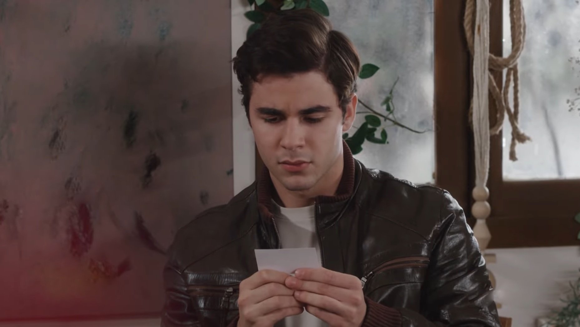 &laquo;&Eta; &Gamma;&eta; &tau;&eta;&sigmaf; E&lambda;&iota;ά&sigmaf;&raquo;: &Omicron;&iota; &gamma;&iota;&alpha;&tau;&rho;&omicron;ί &delta;ί&nu;&omicron;&upsilon;&nu; &mu;ά&chi;&eta; &nu;&alpha; &kappa;&rho;&alpha;&tau;ή&sigma;&omicron;&upsilon;&nu; &tau;&omicron;&nu; &Pi;&alpha;&upsilon;&lambda;ή &sigma;&tau;&eta; &zeta;&omega;ή &ndash; &Tau;&iota; &theta;&alpha; &delta;&omicron;ύ&mu;&epsilon; &alpha;&pi;ό&psi;&epsilon; &sigma;&tau;&eta; &sigma;&epsilon;&iota;&rho;ά &tau;&omicron;&upsilon; Mega