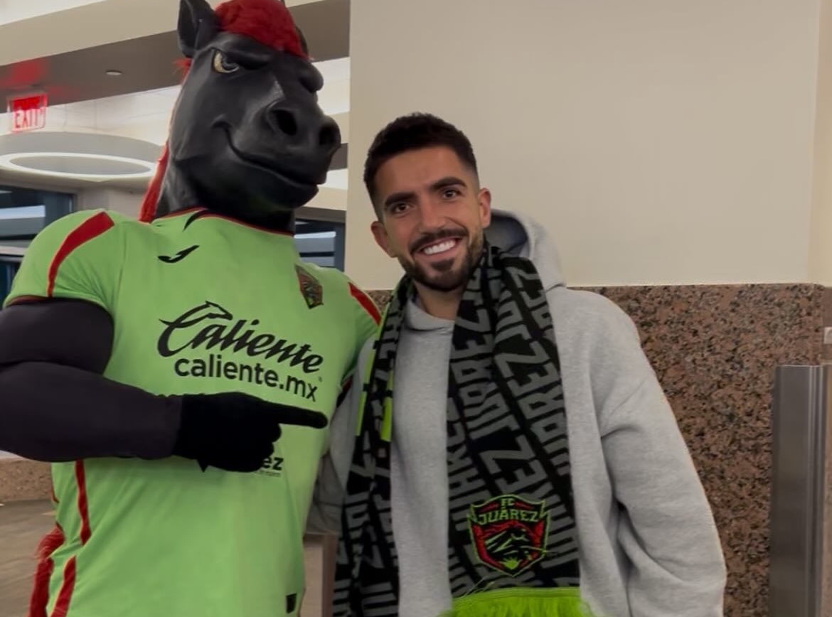 Έ&phi;&tau;&alpha;&sigma;&epsilon; &sigma;&tau;&omicron; &Mu;&epsilon;&xi;&iota;&kappa;ό &omicron; &Mu;ό&nu;&tau;&sigma;&omicron;&upsilon;