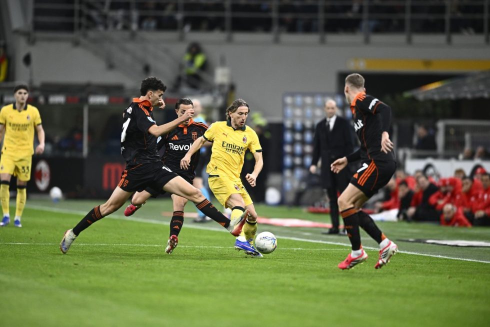 Μίλαν – Κόμο 1-1: Ισοπαλία στο Σαν Σίρο και στο -7 από την κορυφή οι Ροσονέρι