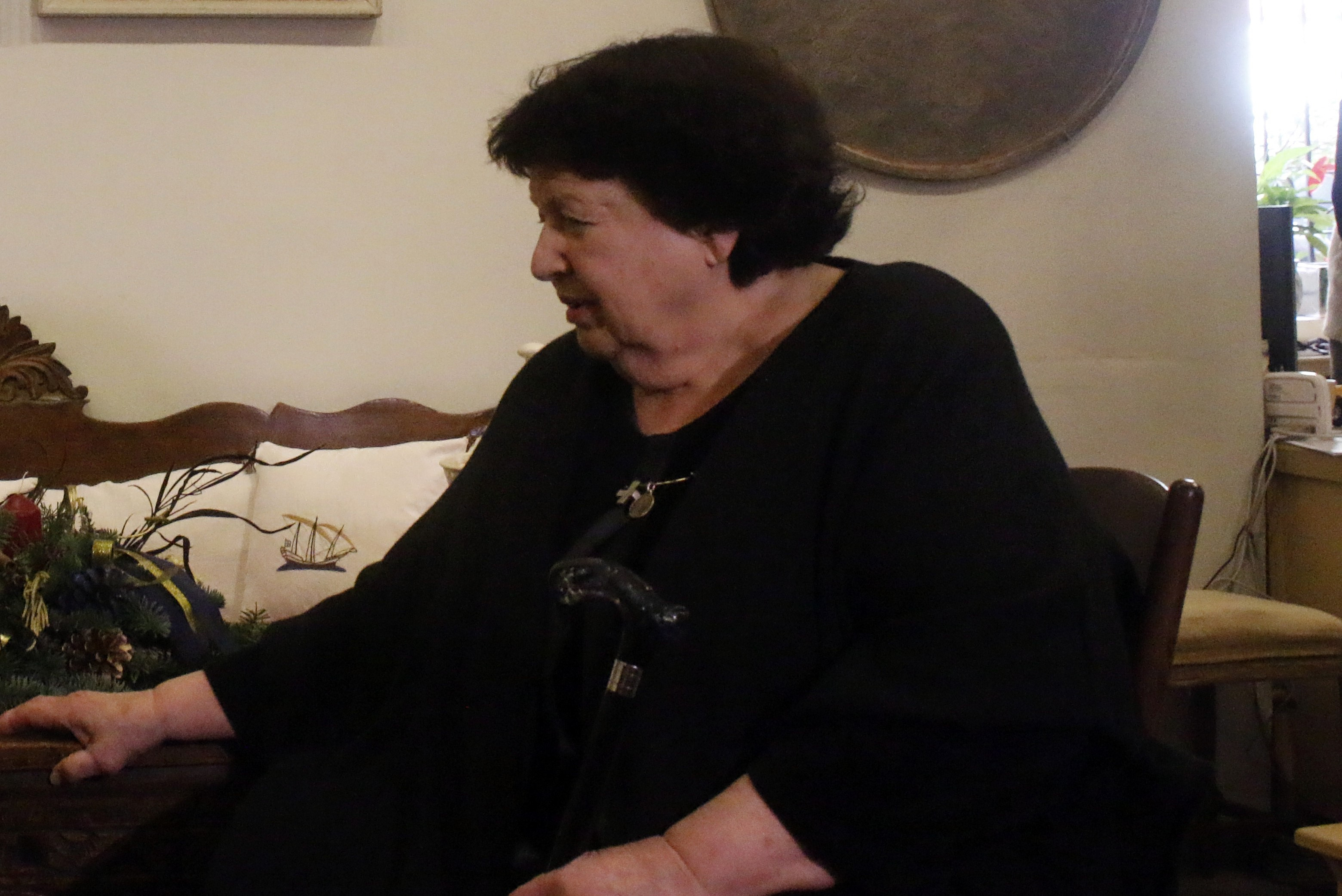 Έ&phi;&upsilon;&gamma;&epsilon; &alpha;&pi;ό &tau;&eta; &zeta;&omega;ή &eta; &delta;&iota;&alpha;&kappa;&epsilon;&kappa;&rho;&iota;&mu;έ&nu;&eta; &sigma;&kappa;&eta;&nu;&omicron;&gamma;&rho;ά&phi;&omicron;&sigmaf; &kappa;&alpha;&iota; &epsilon;&nu;&delta;&upsilon;&mu;&alpha;&tau;&omicron;&lambda;ό&gamma;&omicron;&sigmaf; &Iota;&omega;ά&nu;&nu;&alpha; &Pi;&alpha;&pi;&alpha;&nu;&tau;&omega;&nu;ί&omicron;&upsilon;