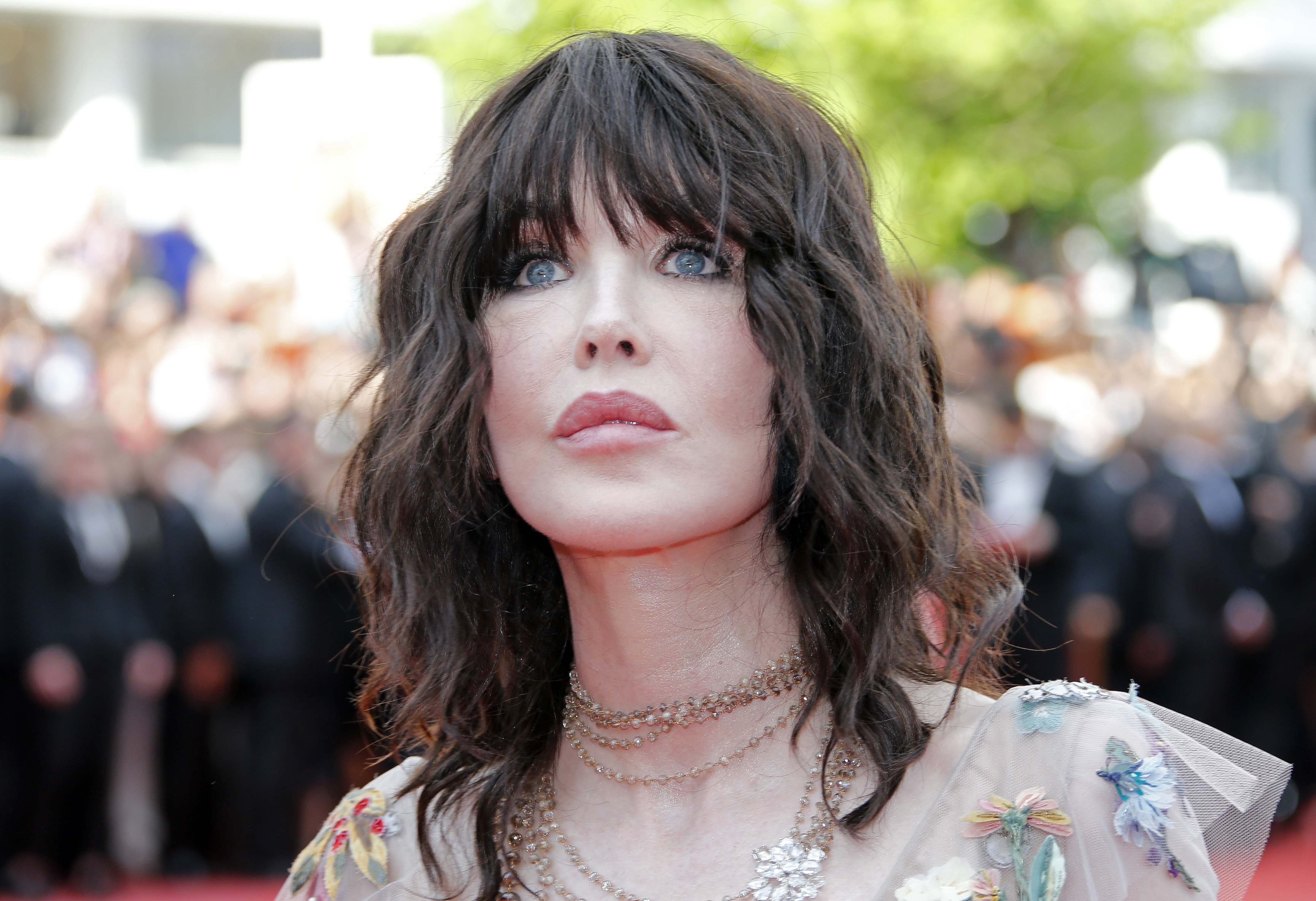 &Alpha;&pi;ό &tau;&alpha; &beta;&rho;&alpha;&beta;&epsilon;ί&alpha; &Sigma;&epsilon;&zeta;ά&rho; &sigma;&tau;&omicron; &Epsilon;&phi;&epsilon;&tau;&epsilon;ί&omicron;: &Sigma;&tau;&omicron; &epsilon;&delta;ώ&lambda;&iota;&omicron; &xi;&alpha;&nu;ά &eta; &Iota;&zeta;&alpha;&mu;&pi;έ&lambda; &Alpha;&tau;&zeta;&alpha;&nu;ί &ndash; &Delta;ί&kappa;&eta;-&laquo;&theta;&rho;ί&lambda;&epsilon;&rho;&raquo; &gamma;&iota;&alpha; 2 &epsilon;&kappa;&alpha;&tau;. &epsilon;&upsilon;&rho;ώ