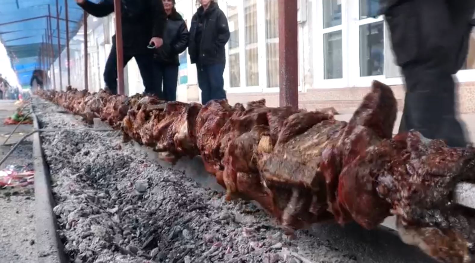 &Alpha;&mu;&phi;ί&kappa;&lambda;&epsilon;&iota;&alpha;: &Kappa;&omicron;&nu;&tau;&omicron;&sigma;&omicron;ύ&beta;&lambda;&iota; &gamma;&iota;&alpha; &rho;&epsilon;&kappa;ό&rho; &Gamma;&kappa;ί&nu;&epsilon;&sigmaf; &mu;ή&kappa;&omicron;&upsilon;&sigmaf; 130 &mu;έ&tau;&rho;&omega;&nu; &mu;&epsilon; 800 &kappa;&iota;&lambda;ά &kappa;&rho;έ&alpha;&sigmaf;